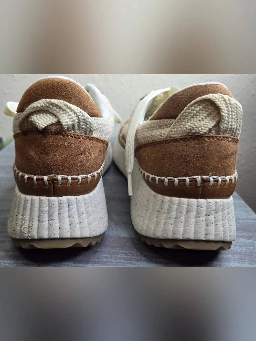 Universal Thread Chunky-Soled Womens Casual Shoes Size 8.5